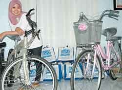 Dua Sepeda Pancal untuk Anak Yatim