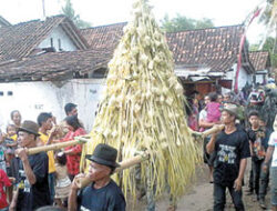 The Tradition of Pitu Titles in Kopen Kidul, Glagah