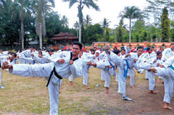 Hadapi Kejurprov, Kirim Tiga Taekwondoin