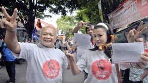 Sweeping Surat Cinta Prabowo untuk Guru