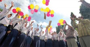 High Score, Middle school/MTs students release balloons