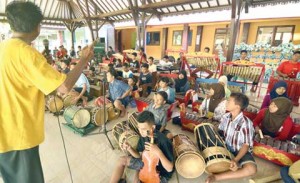 Lalare Orchestra Boosts Practice