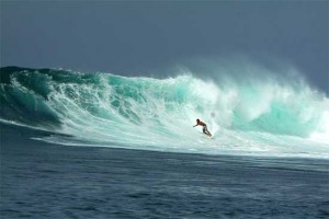 Surfer Lokal Belum Disentuh