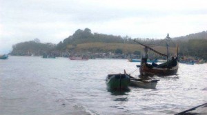 Perahu Terbalik, Nelayan Tewas