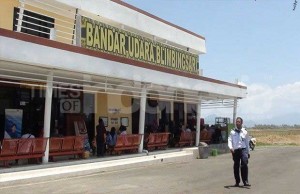Aktivitas Bandara Blimbingsari Lumpuh
