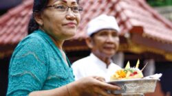 Umat-Hindu-di-Banyuwangi-kota-merayakan-Galungan-di-Pura-Giri-Natha,-Lingkungan-Kampung-Bali,-Kelurahan-Penganjuran,-kemarin.