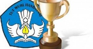 Sengit, SMA Muhammadiyah 2 Genteng Rebut Trofi Piala Bupati Banyuwangi