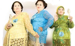 The excitement of the Kartini Day Fat Flex Competition