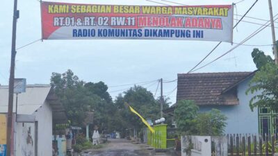 Considered Annoying, Residents of Tembokrejo Village Ask for Community Radio to Be Distributed