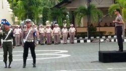 Tiga-perwakilan-polisi-lalulintas,-Dishub-dan-POM-TNI-meninggalkan-inspektur-upacara-usai-melapor