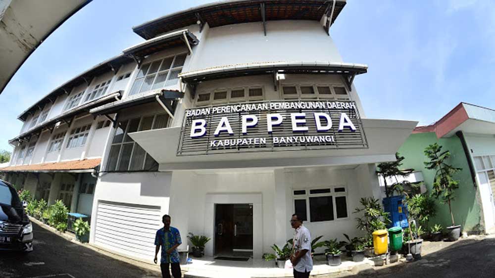Kantor-Bappeda-ini-akan-dilakukan-penambahan-luas-kantor-Bappeda-ke-arah-utara.