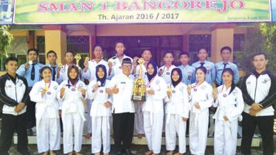 Taekwondo SMAN 1 Bangorejo Raih Juara Umum