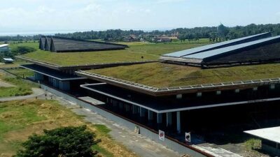 Menhub Soroti Pembangunan Terminal Bandara Blimbingsari