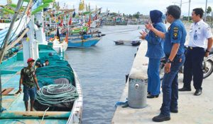 Nelayan Dilarang Layani Wisata