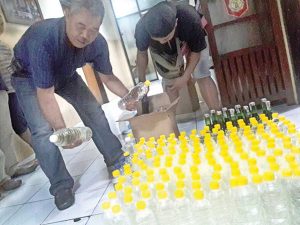 raid, Police Safe 150 Bottle of Liquor in Rogojampi