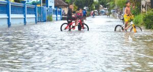Diguyur Hujan 24 Jam, Tiga Desa di Muncar Kembali Terendam Banjir