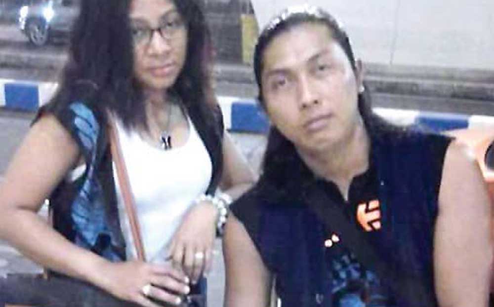 Winoto-dan-istrinya-sebelum-berangkat-ke-Taiwan-di-Bandara-Juanda,-Surabaya,-18-Februari-2016-lalu