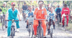 Meriahkan HUT RI ke-71, Pemdes Ringintelu Gelar Sepeda Sehat Keliling Kampung
