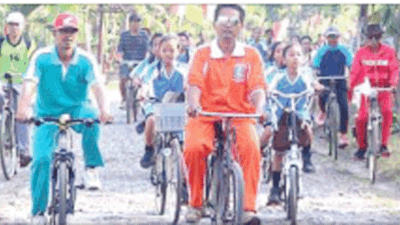 Celebrate the 71st Indonesian Independence Day, Pemdes Ringintelu Holds Healthy Bicycles Around the Village