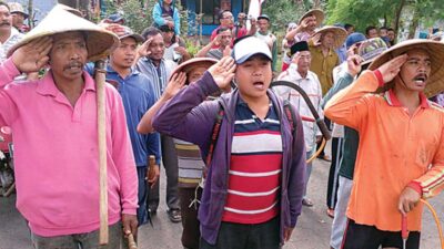 Farmer, Students, Until fishermen salute the flag