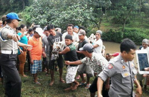 Ibu Muda Tewas Terseret Arus Sungai Karangdoro