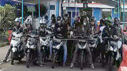 Sepeda-motor-mendominasi-kendaraan-yang-menyeberang-dari-Pelabuhan-Gilimanuk-ke-Pelabuhan-Ketapang,-Banyuwangi
