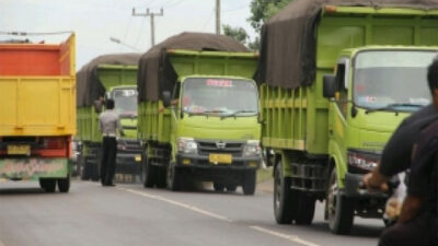 Terobos Jalan Nasional, Dump Truck Kena Tilang