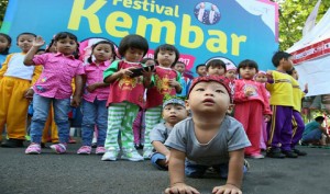 Ratusan Orang Kembar se-Banyuwangi Berkumpul dalam Festival
