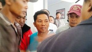 Koordinator Demo Berlogo Palu Arit Resmi Ditahan