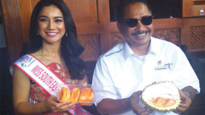 Menpar Red Durian Campaign