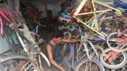 Pedagang-Sepeda-Ontel-Bekas-Lesu
