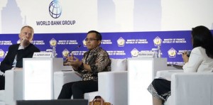 Bupati Anas Pamerkan “Smart Kampung” di Hadapan Perwakilan Bank Dunia