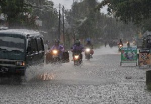 Hujan Deras, Genteng Langganan Banjir