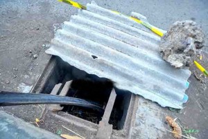 Tutup Drain Hole Sering Dimaling, Pengendara Wajib Hati-Hati