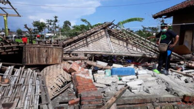 Tens of Houses in Muncar Damaged by a Tornado