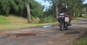 Banyak Lubang, Jalan di Pedesaan Kerap Picu Kecelakaan