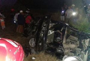 Mobil Xenia Hancur Ditabrak Kereta Api di Banyuwangi