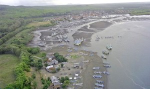 Extreme Weather, Grajagan Fishermen Don't Go to Sea