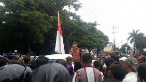 Perjuangkan Tanah Warisan, Ratusan Warga Demo Kantor Bupati Banyuwangi