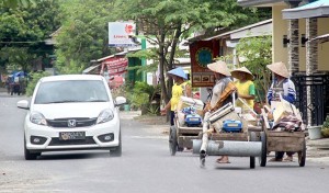 Quiet Catch, Fishermen Go Home with an Empty Cool Box