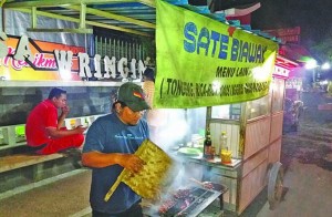 Sate Biawak Yang Makin Digemari