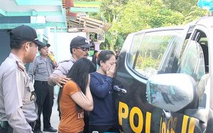 Four prostitutes from Sumberloh localization were scratched by the police