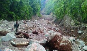 Lereng Gunung Raung Kembali Longsor, Air Sungai Badeng Semakin Keruh