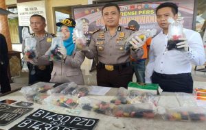 Polres Banyuwangi Bekuk Dua Penyelundup Benur Lobster Senilai 1 Miliar