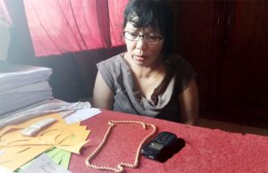 Pura-Pura Jadi Pembeli, Wanita Ini Curi Kalung Emas di Toko Perhiasan