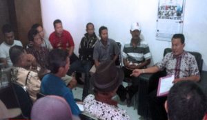 Dozens of Pungli Victims in Watukebo Complain to the Sub -District Head
