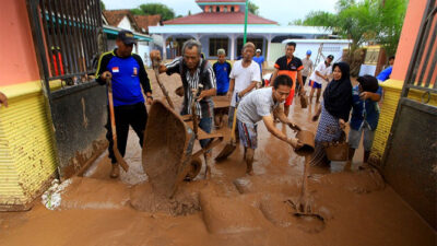 Warga di Sepanjang Sungai Badeng Diimbau Waspada Banjir Bandang Susulan