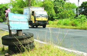 Rawan Terjadi Kecelakaan, Warga Inisiatif Pasang Rambu