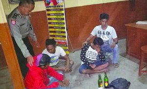 Tiga Pemuda Diciduk Saat Pesta Miras