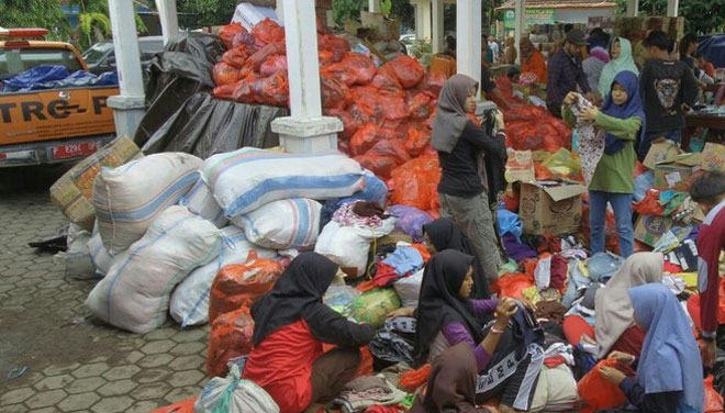 Bupati-Anas-Instruksikan-Bantuan-Banjir-Bandang-Lewat-Satu-Pintu